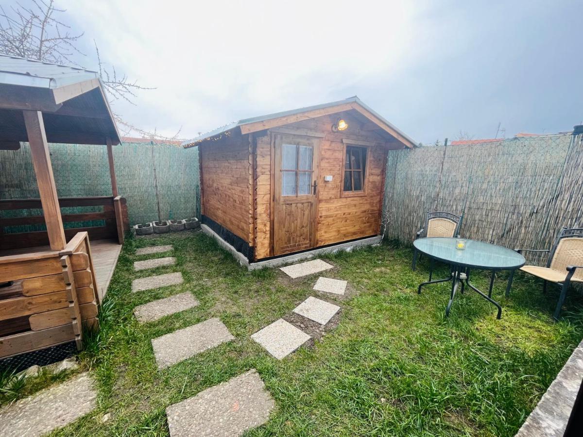 Chatky Daniel-Mikulov, A Private Campsite Just For You Экстерьер фото