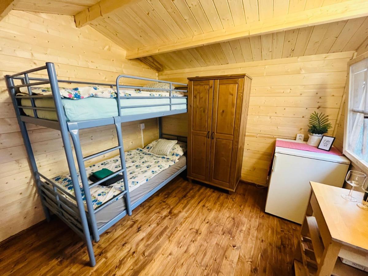 Chatky Daniel-Mikulov, A Private Campsite Just For You Экстерьер фото